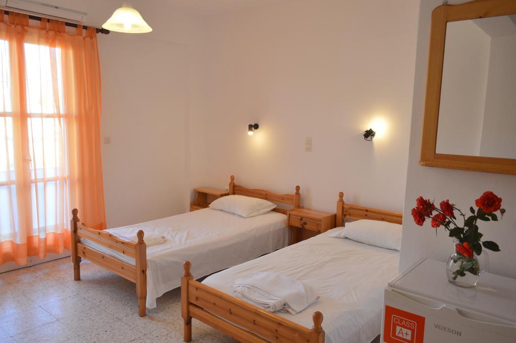 Koukos Hotel Agia Theodoti Buitenkant foto