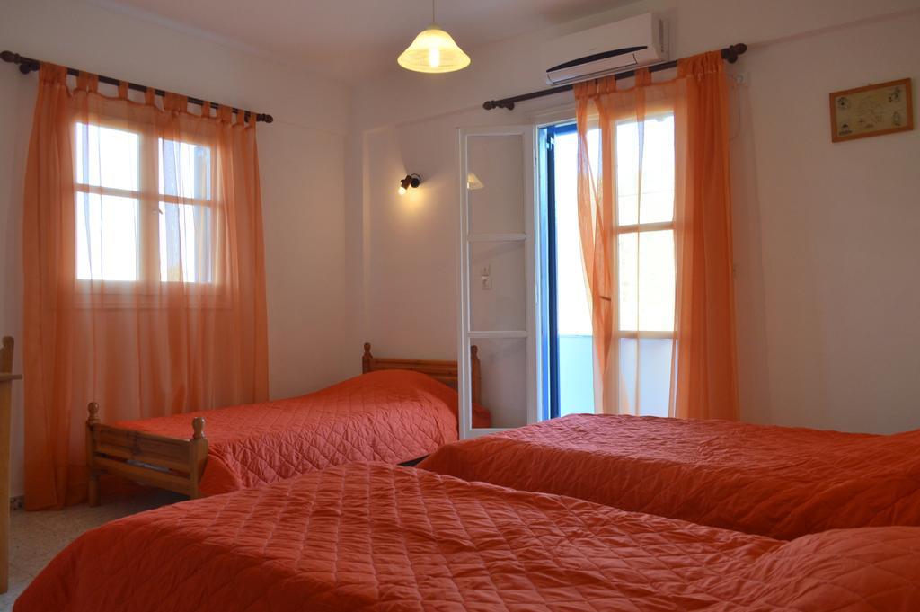 Koukos Hotel Agia Theodoti Buitenkant foto