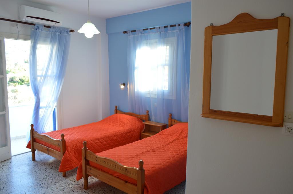 Koukos Hotel Agia Theodoti Buitenkant foto